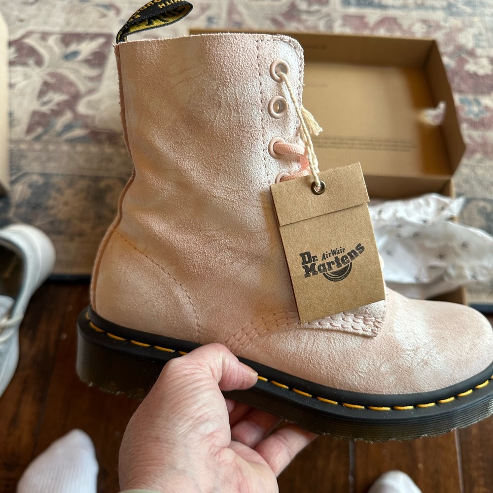 SOFT SUEDE — Dr. Martens Pink 🩷 Combat Boots - Picture 14 of 16